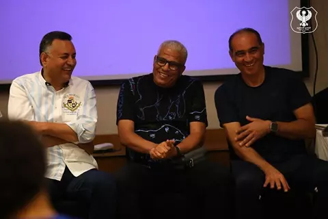 ميمي عبد الرازق.. الأستاذ "العفوي" العاشق لبورسعيد (فيديو)